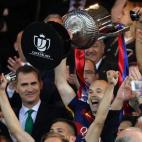 5c8b570e2500000704ca6c45