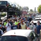 Decenas de trabajadores de la f&aacute;brica de Nissan en la Zona Franca de Barcelona se han concentrado este jueves ante la planta.