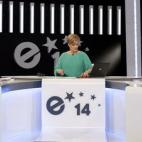 "El debate entre un hombre y una mujer es muy complicado porque si hace un abuso de superioridad intelectual, o lo que sea, parece que eres un machista que está acorralando a una mujer indefensa", dijo Miguel Arias Cañete, candidato del PP a l...