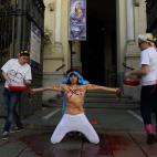 5c8aef5e360000a61b6c4cf9