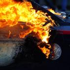 Queman un coche de la Polic&iacute;a en Atlanta.