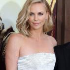 Con el pelo largo, media melena o corto, Charlize es una de las mujeres más atractivas de Hollywood.