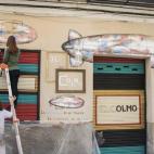 Quieren homenajear al bar, dedicado a la cultura, con citas de Victor Hugo, Albert Einstein o Mahatma Gandhi.