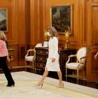 La ministra de Trabajo y nueva Vicepresidenta tercera, Yolanda D&iacute;az (c); la ministra de Econom&iacute;a y nueva vicepresidenta segunda Nadia Calvi&ntilde;o (i) y la nueva ministra de Derechos Sociales Ione Belarra (d) durante la cer...