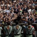 5c8ac1a82000009e046fb0f7