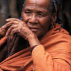 En junio, decenas de bosquimanos de Botsuana amenazados con la expulsión, según parece por vivir en una zona propuesta como “corredor de vida salvaje”, ganaron una significativa victoria judicial en su lucha por permanecer en su tierra. De...