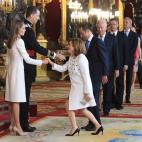 5c8af571360000c81a6c5560