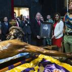 5c8ac1ad360000c81a6c03be