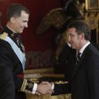 5c8af575200000450470035f