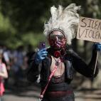LONDON, ENGLAND - JUNE 01: Protesters take part in a 'Black Lives Matter' demonstration on June 01, 2020 in London, England. Protests and riots continue across American following the death of George Floyd, who died after being restrained by Minn...