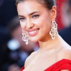 5c8a45d2360000a61b6b421f