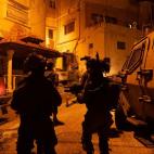 Redada de Israel en Ya'bad, cerca de Yen&iacute;n, Cisjordania, tras el atentado de Tel Aviv.