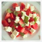 Es facilísima de preparar, tanto que podrías ponerte a ello cinco minutos antes de que el árbitro pite el inicio del partido. ¿Quieres saber cómo hacerlo? Aquí tienes la receta.