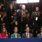 5c8ab0bd240000f404a38063