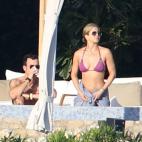 5c8b6b66200000450470b66d