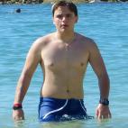 5c8b6b6c360000e01c6d08f3