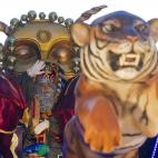 5c8ad6b7220000510019f8a8