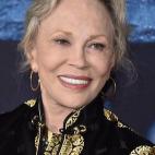 5c8b1b772000004504702797