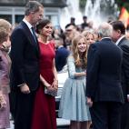 La llegada de los reyes y sus hijas al Teatro Campoamor.