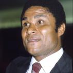 5c8b6795240000f404a4a1be