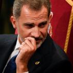 El rey Felipe, de confidencias con la reina Letizia.