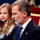 El rey y la princesa Leonor durante los Premios Princesa de Asturias