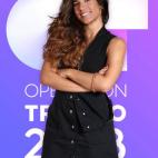 23 a&ntilde;os, de C&aacute;diz. Trabaja como cantante de hotel y estudia el grado en Educaci&oacute;n Primaria de ingl&eacute;s. Toca la guitarra y un poco el piano. Sus artistas favoritos son Carmen Boza, el Kanka, Rozal&eacute;n y Demi Lovato...