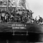 Unos 125.000, según datos recopilados por la Dirección de Inmigración y Extranjería, salieron del puerto de Mariel, en Cuba, hacia Estados Unidos entre el 15 de abril y el 31 de octubre de 1980. El destino de la gran mayoría fue Florida. S...