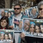 Gross, un exempresario que viajó a la isla como cooperante, fue detenido tras llevar sofisticados equipos de telecomunicaciones prohibidos en Cuba. Fue condenado a 15 años de prisión por "acciones contra la integridad territorial del Estado"....