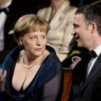 En abril de 2008, Merkel se dejó ver con un pronunciado escote en Oslo junto al primer ministro de Noruega, el laborista Jens Stoltenberg, hoy secretario general de la OTAN.