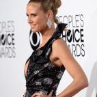 La modelo Heidi Klum posa ante las cámaras en el Nokia Theatre L.A. Live.