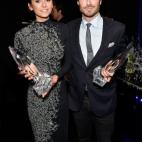 Los actores Nina Dobrev e Ian Somerhalder, que fueron galardonados con el People's a la mejor química en pantalla.