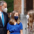 Felipe VI junto a la princesa Leonor y la infanta Sofía.