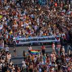 Las im&aacute;genes a&eacute;reas del Orgullo 2022 en Madrid