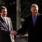 5c8b6ec43b000072066d928d