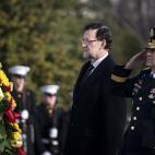 5c8b749e240000f404a4c2ef