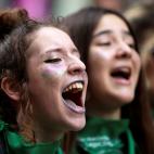 5c8a65d1240000f404a307c2