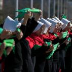 5c8a65d2360000c81a6b6d7f