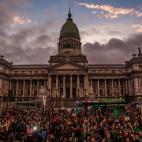 5c8a65db360000c81a6b6d97