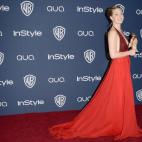 Amy Adams (La gran estafa americana), tras recoger su primer Globo de Oro a la mejor actriz después de cinco nominaciones.