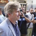 5c8b5702230000dd04247d82