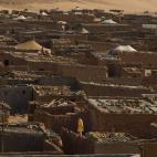 Asociaciones de apoyo al pueblo saharaui y pro derechos humanos denunciaron en septiembre de 2006 a 31 militares marroquíes por la desaparición de 542 saharauis desde que España se retiró del territorio en 1975.