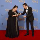 La actriz, guionista y productora Melissa McCarthy junto al cómico y presentador Jimmy Fallon, en la sala de prensa de los Globos de Oro 2014.