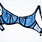 DAÑO: 3 / 5 CUÁNDO DEBERÍAS REEMPLAZARLA: Lávala todos los días o al tercer día y renueva tu ropa interior cuando se desgaste. No estaría mal eso de estrenar ropa interior cada día. Pero si no es posible, Tetro recomienda que la laves ...