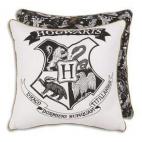 Con el logo de las cuatro casas