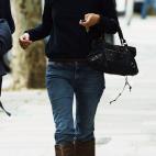 5c8ae064240000f7054c9b4e