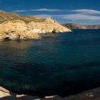 Otra de las localizaciones de la lista es El Playazo, un gran tesoro desconocido para muchos, aunque seguro que más que familiar para el equipo de la serie Vis a Vis o de la película alemana El Camino a San José. Es también un entorno perfec...