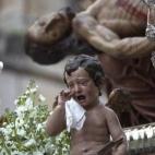 Un detalle del trono durante la procesión de la Real Hermandad Sacramental y Cofradía de Nazarenos del Santísimo Cristo de la Buena Muerte, Cristo Descendido de la Cruz y Nuestra Señora de las Angustias el Miércoles Santo en Jaén.