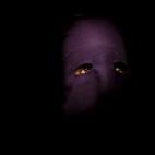 Un penitente de la hermandad de 'El Calvario' participa en una procesión en Córdoba.