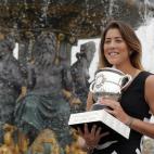 5c8ab989360000c81a6bf352